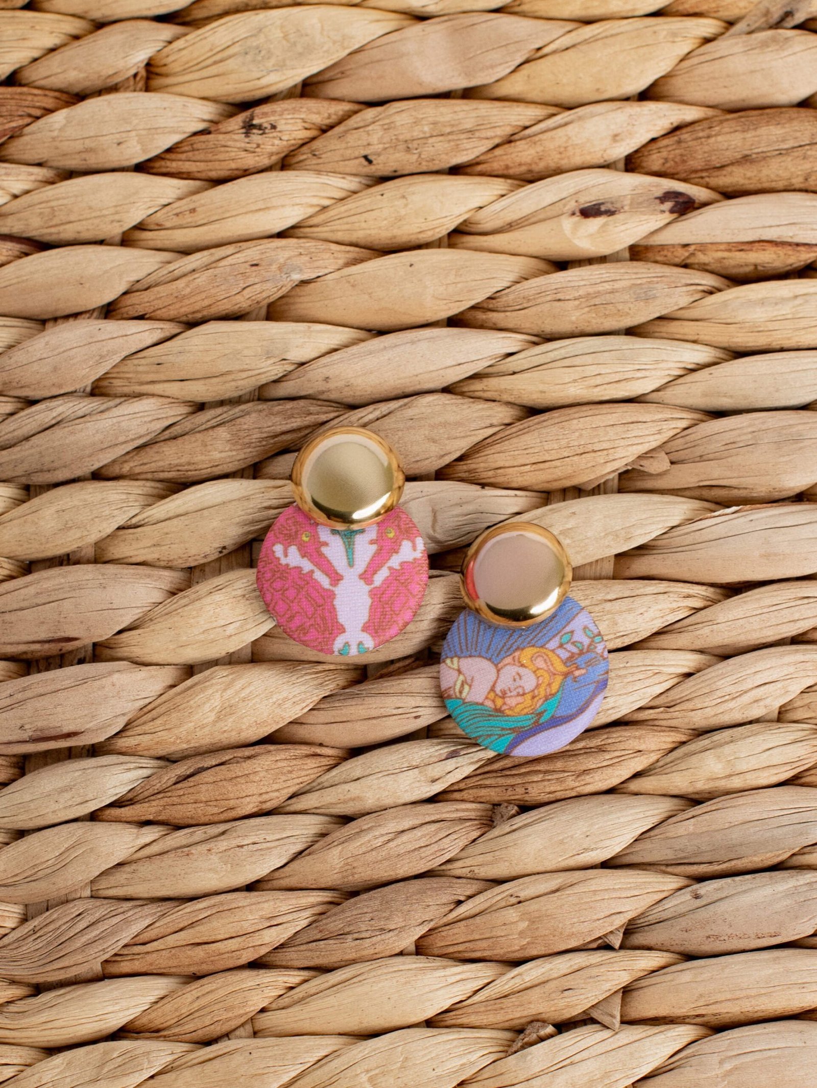 PASITHEA CIRCLE EARRINGS