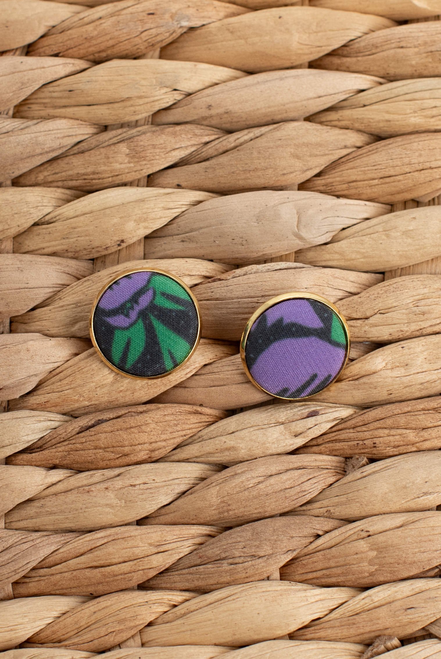 PURPLE DALIA BULL  EARRINGS
