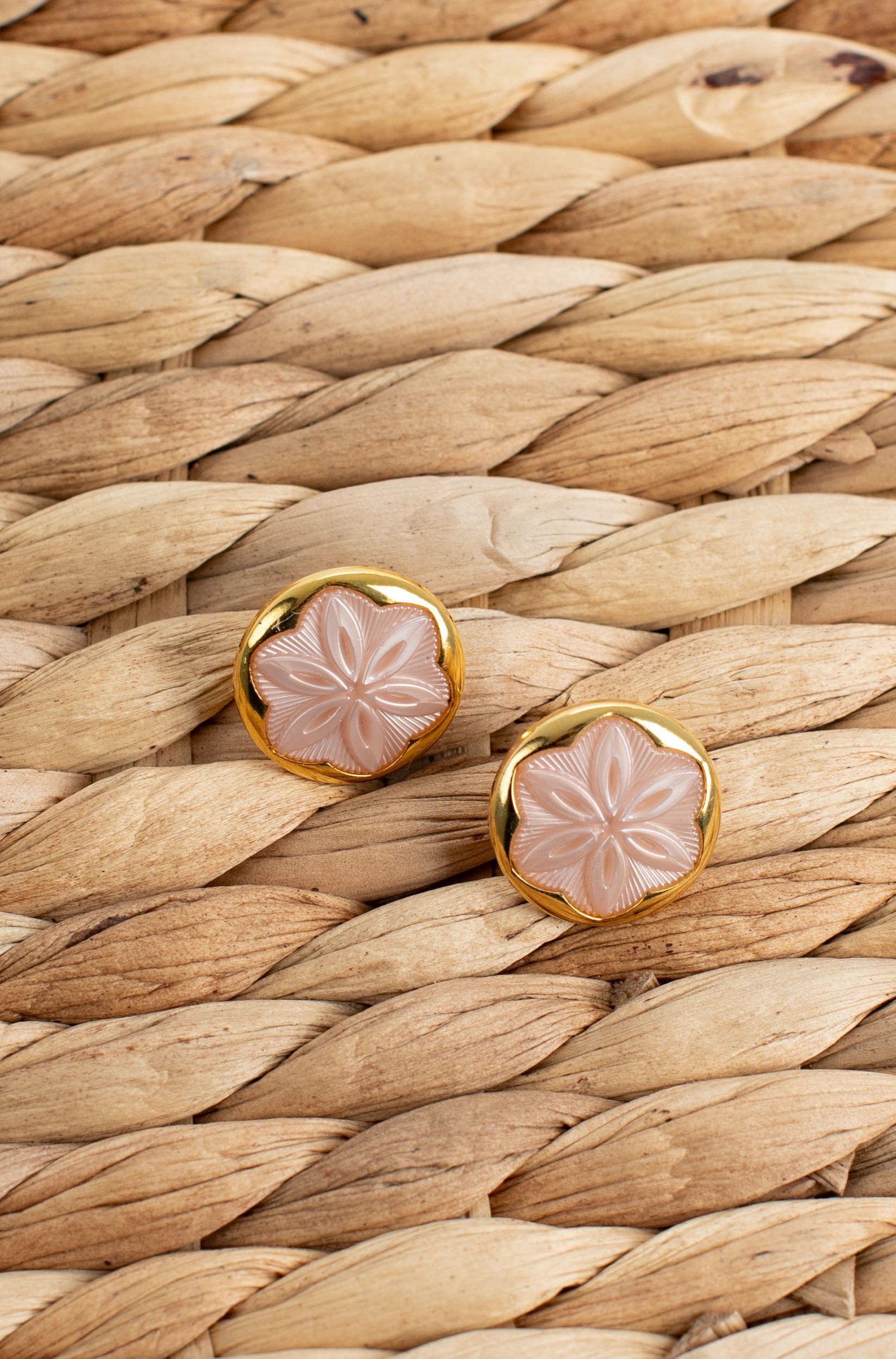 SUGAR DAISY  EARRINGS