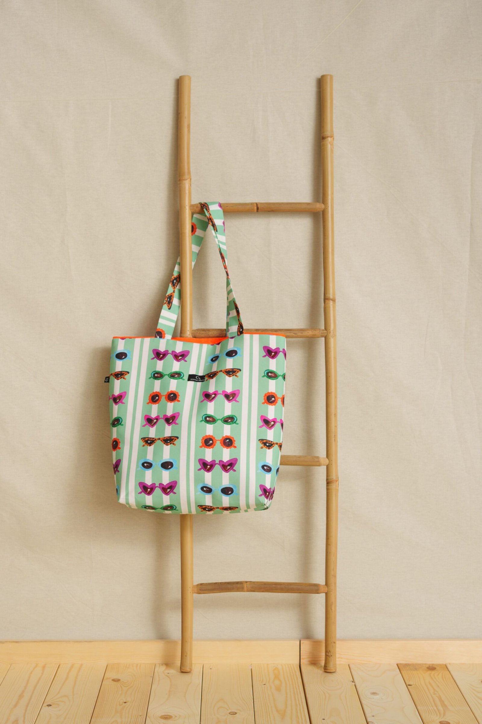 Retroholic Menta Tote Bag