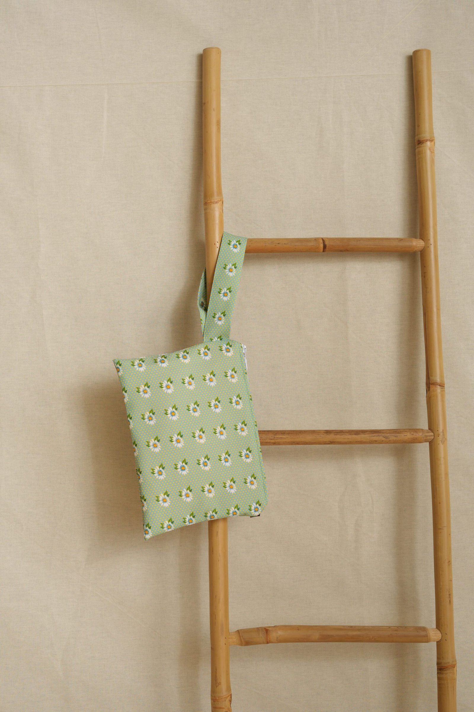 Little Lora Zipper Bag