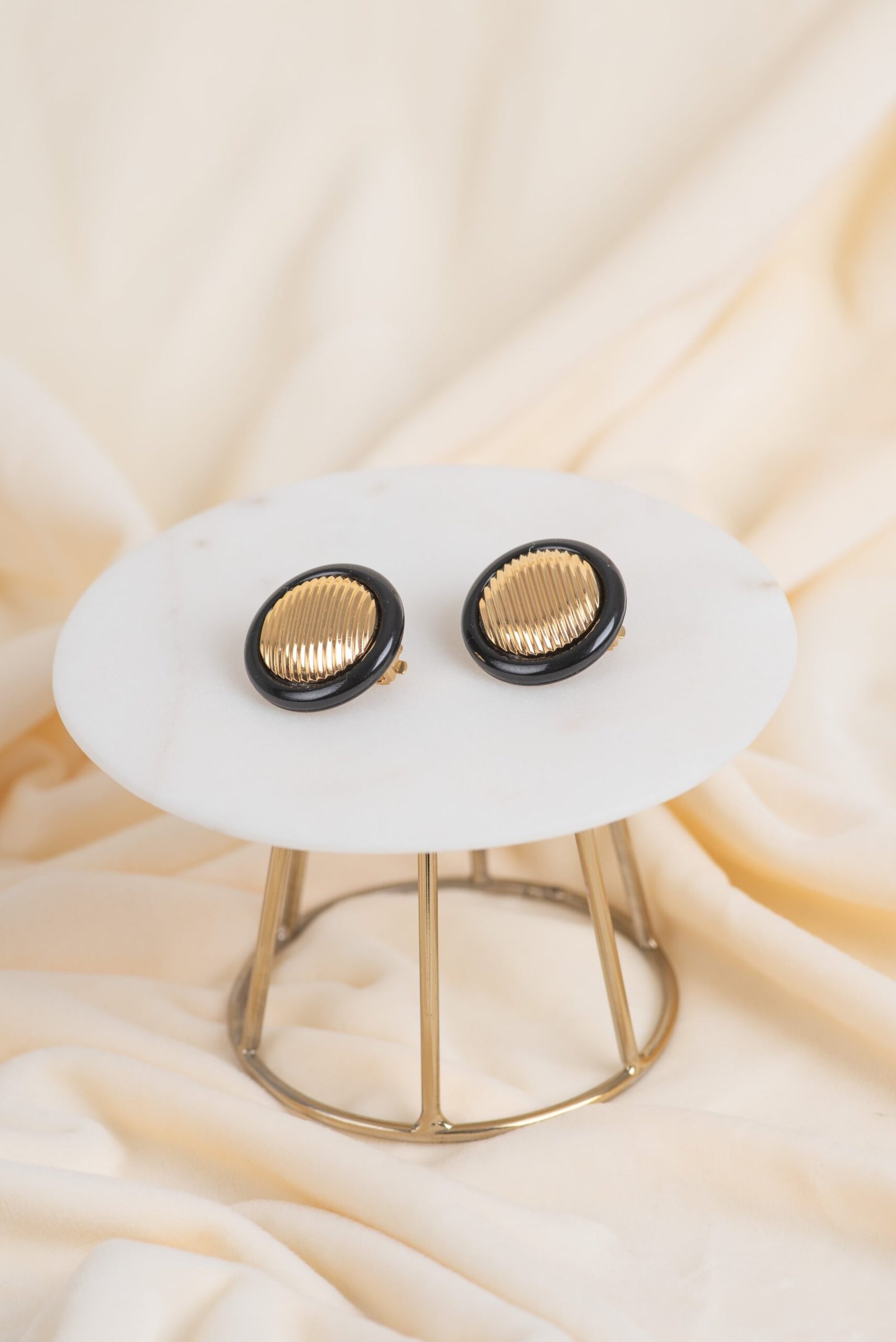 DARK EYES  EARRINGS