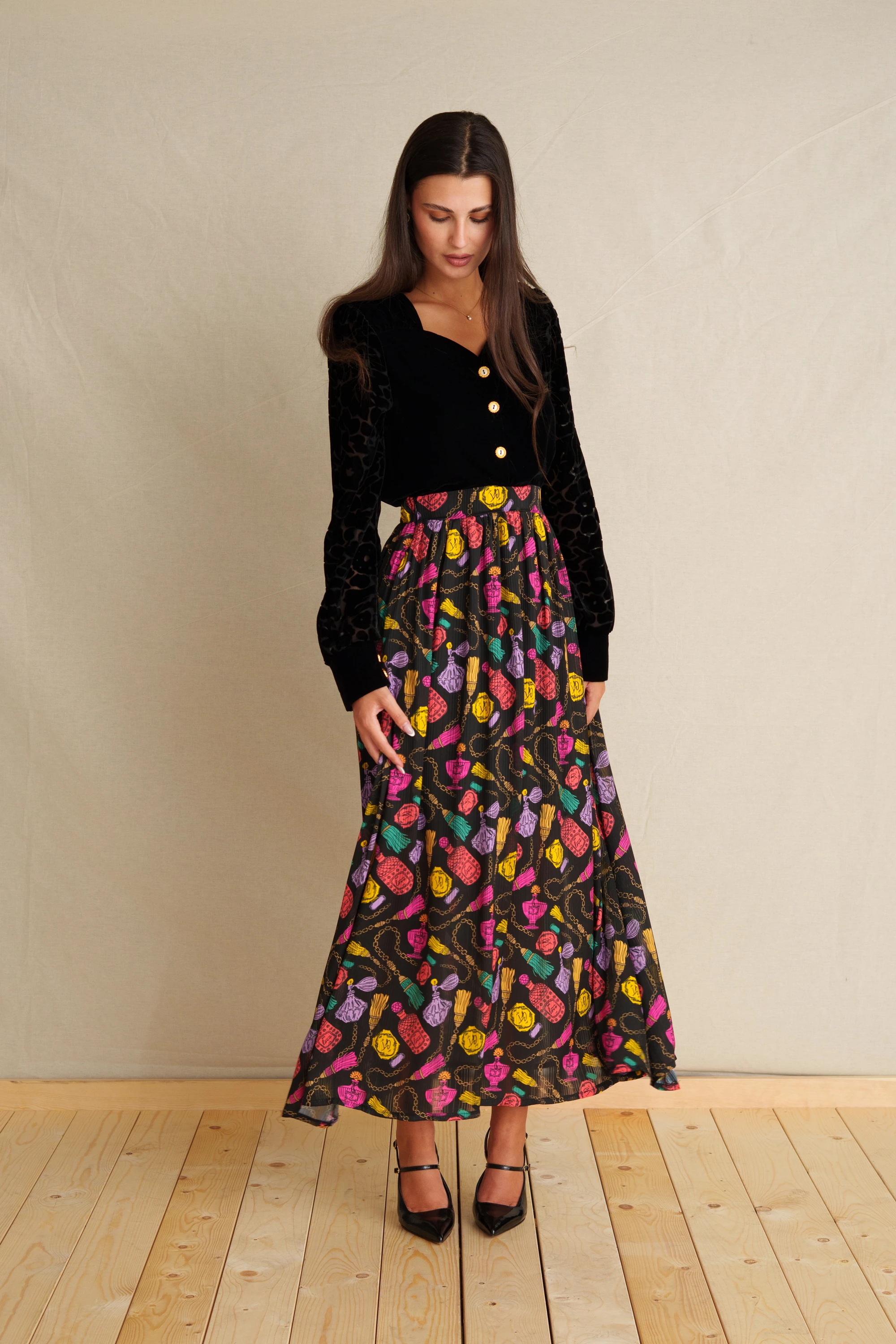 Georgina's Perfume Close Skirt