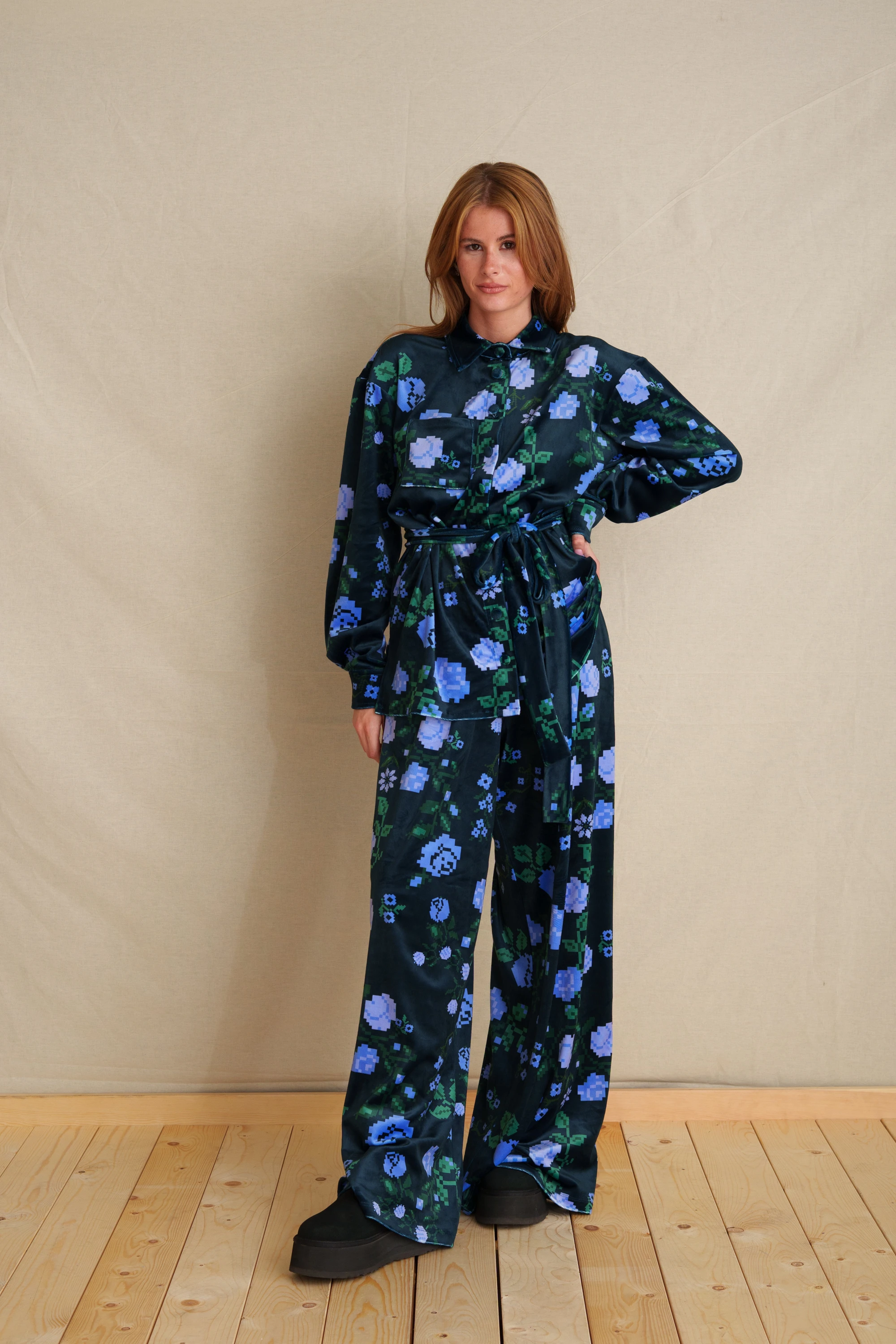 Pixel Rose Blue Velvet Set