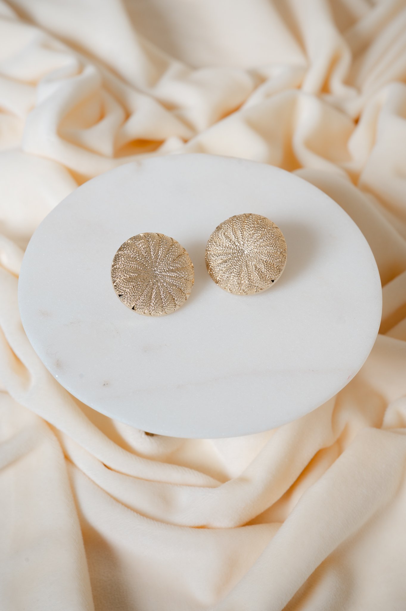 GOLDEN WINK EARRINGS