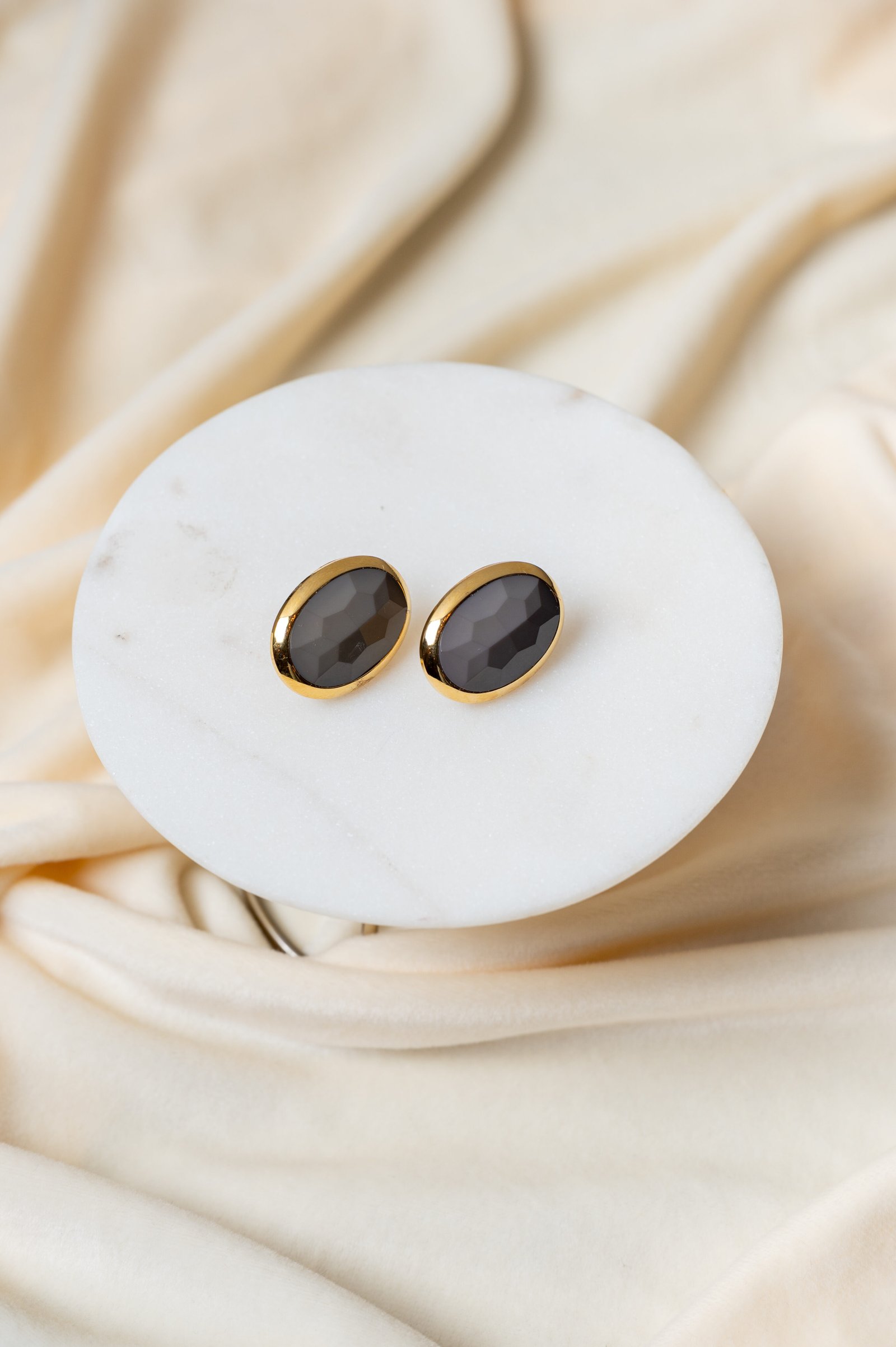 GREY LUXE EARRINGS
