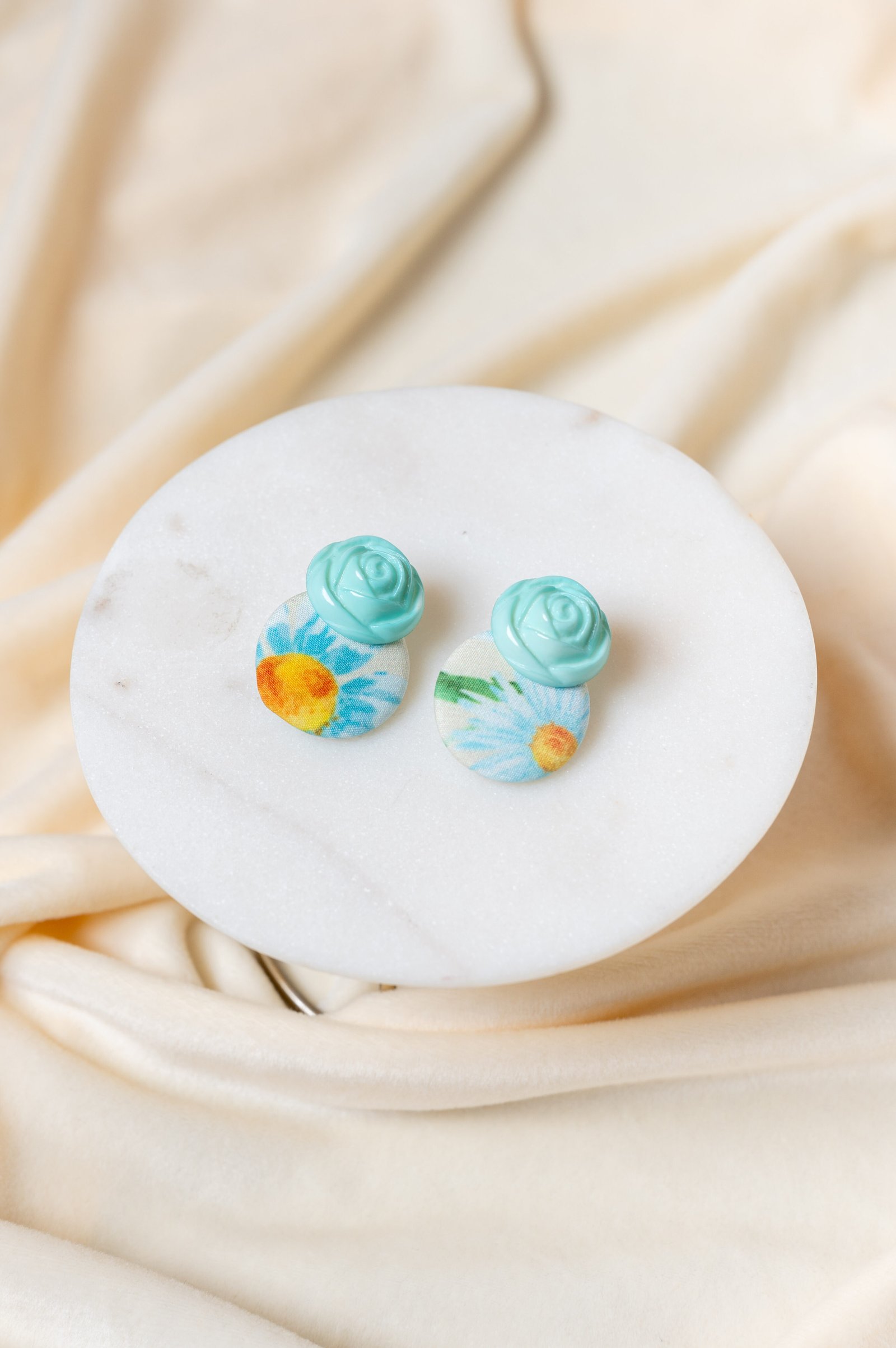 DAISY CIRCLE EARRINGS