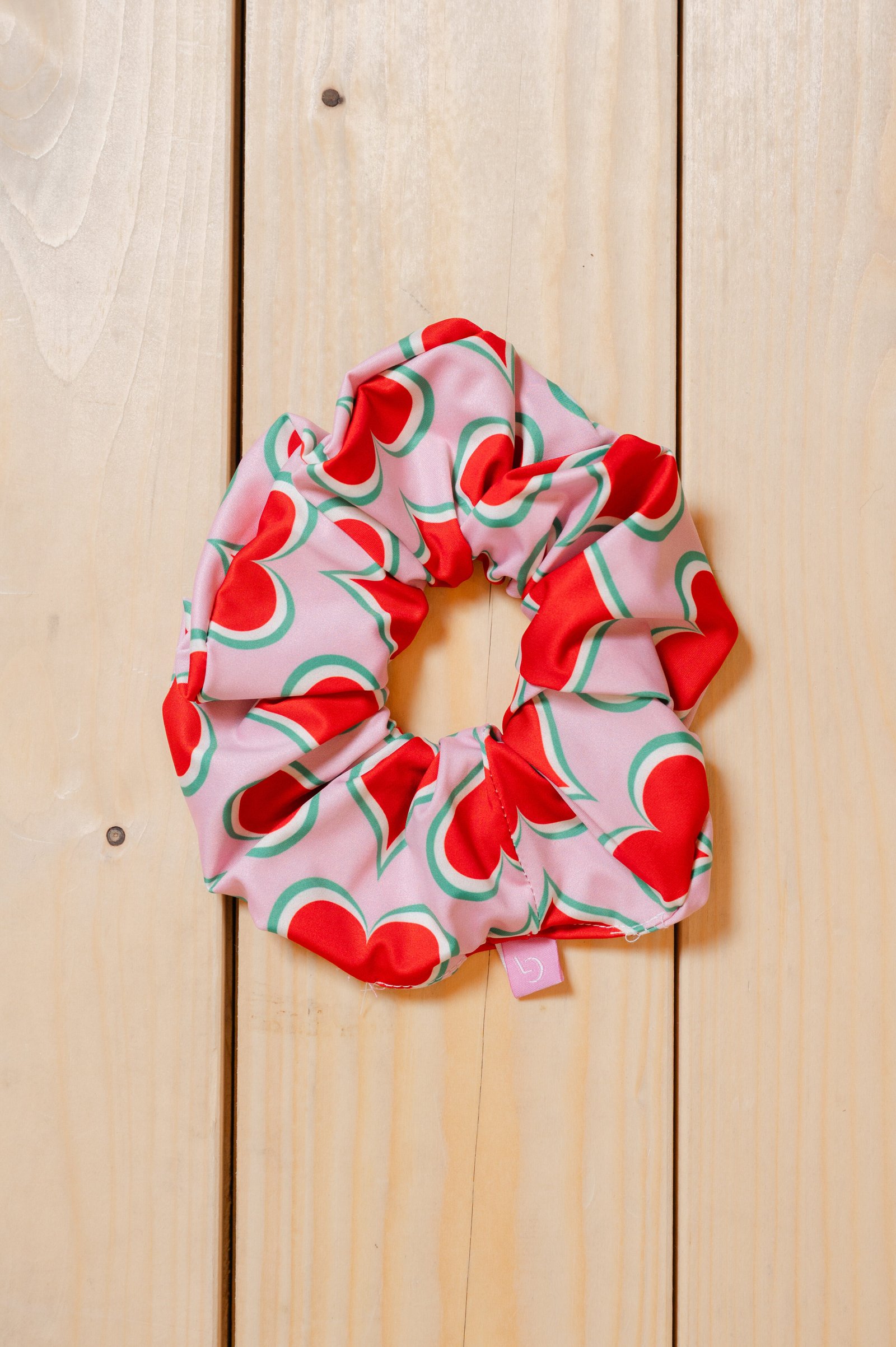 RED LOVE SCRUNCHIE